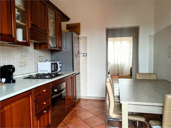 Appartamento a Cento con 3 camere da letto